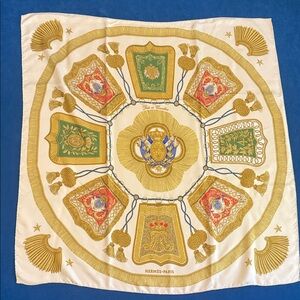 Hermes Poste et Cavalerie saber decoration bag Carre 90 scarf silk beige gold